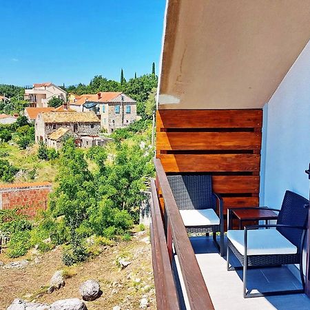 Le Petit Apartment Čilipi Екстериор снимка