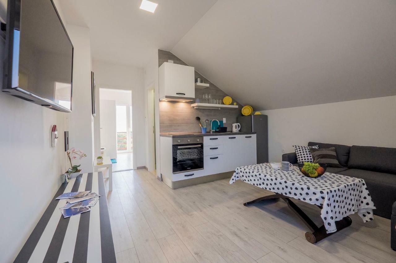 Le Petit Apartment Čilipi Екстериор снимка