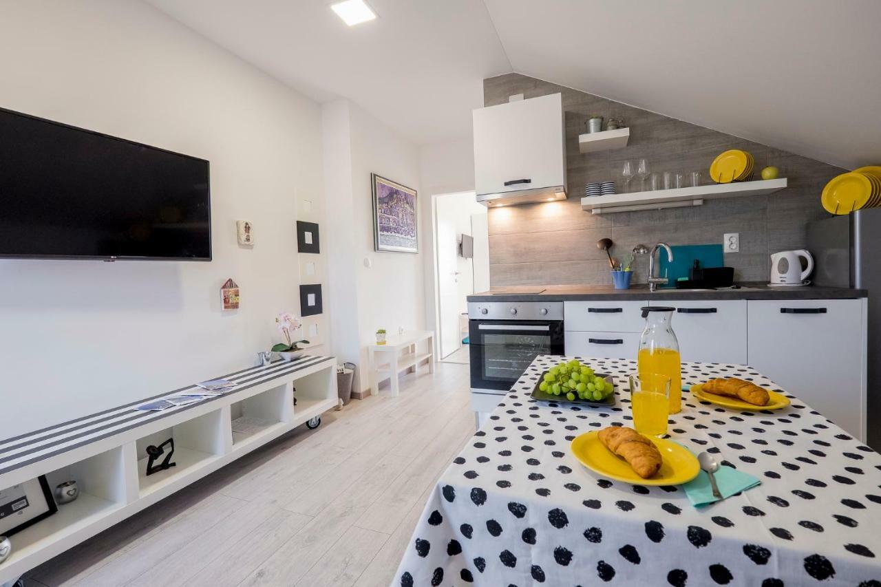 Le Petit Apartment Čilipi Екстериор снимка